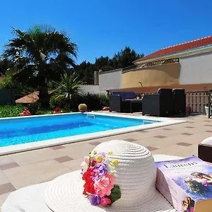  Appartement Vanilla With Heated Pool