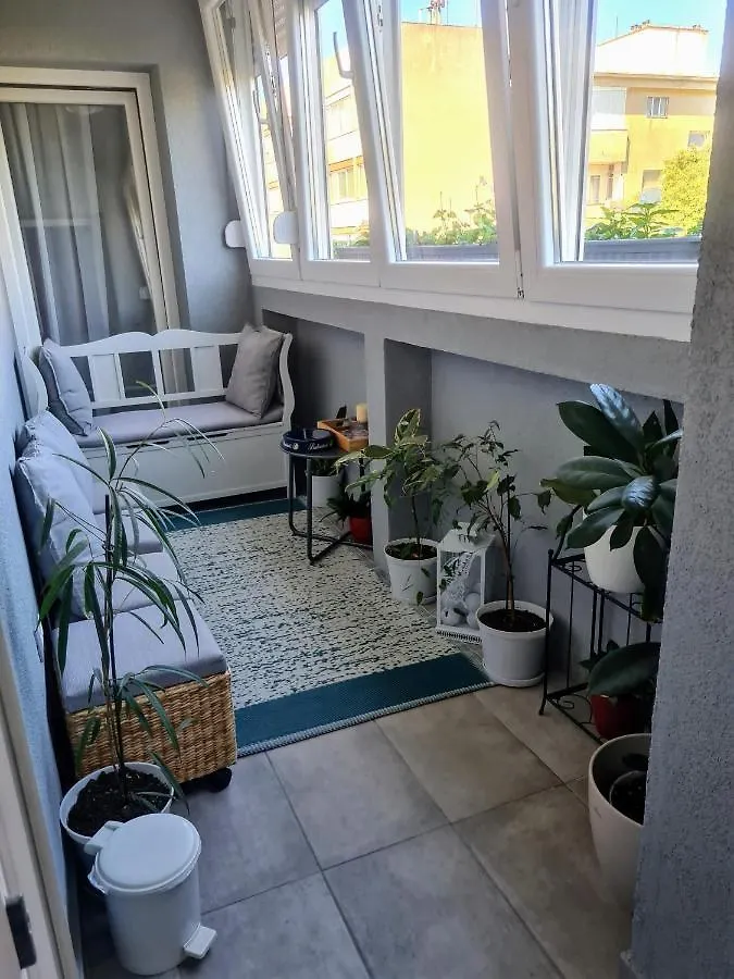 Calm Apartment & Room 자다르 3*,  크로아티아